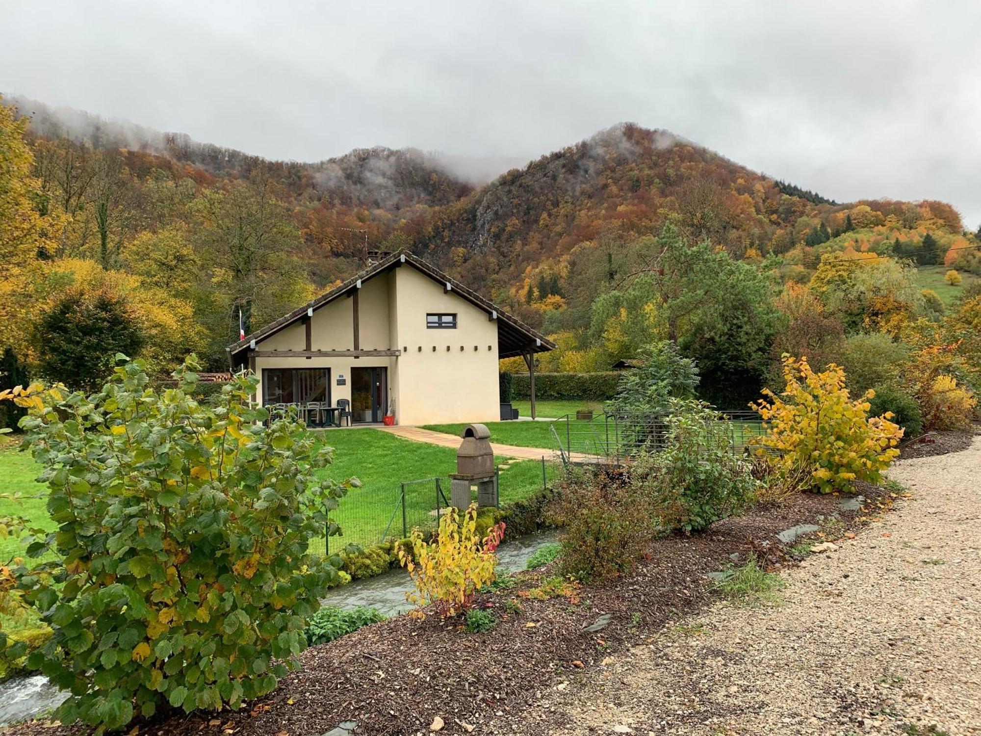 Chalet Gite L'Arcange 3 Chambres Au Calme Franche Comte Bord De Riviere Peche Sur Place Nans-sous-Sainte-Anne Exterior foto