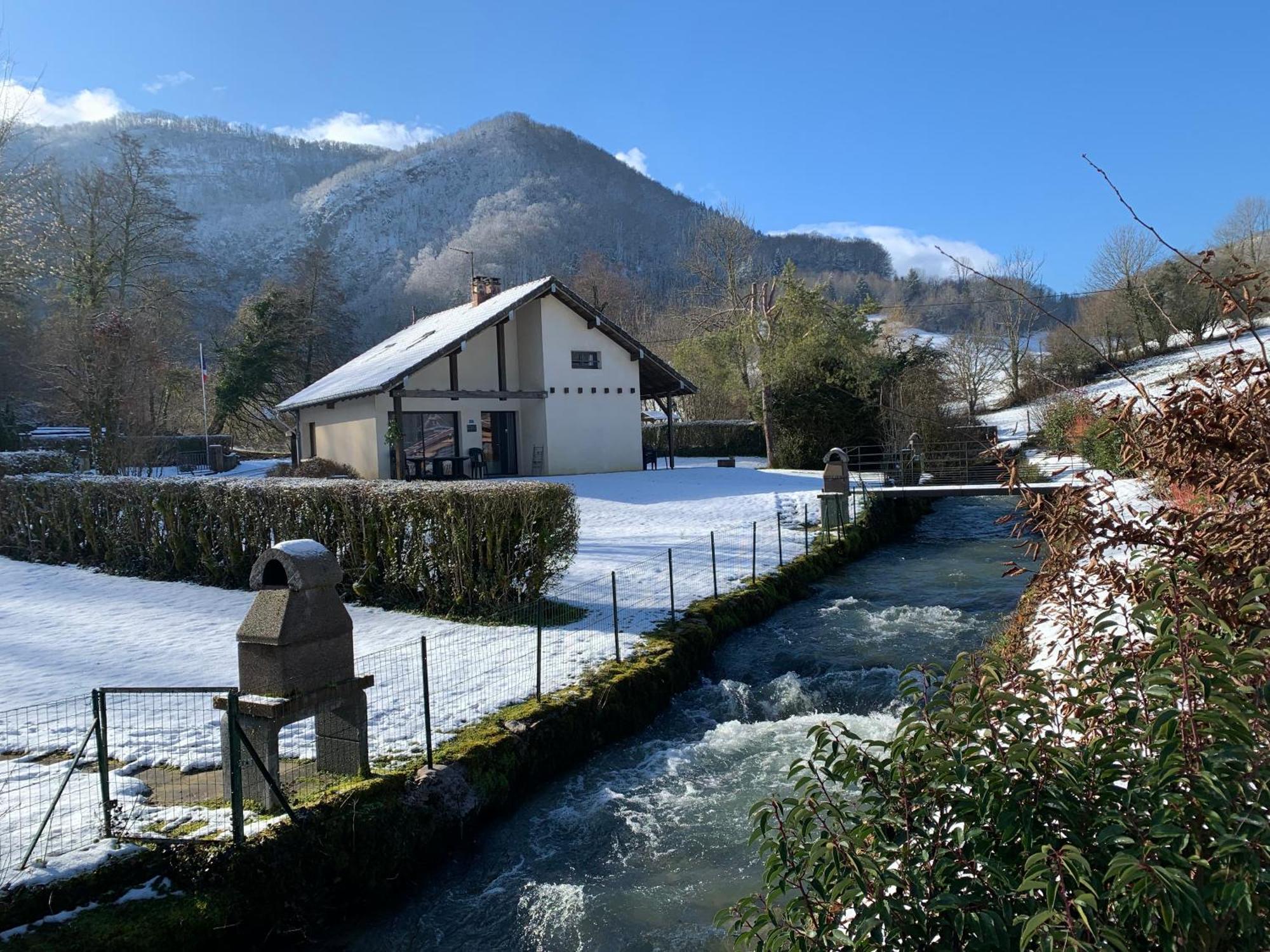 Chalet Gite L'Arcange 3 Chambres Au Calme Franche Comte Bord De Riviere Peche Sur Place Nans-sous-Sainte-Anne Exterior foto